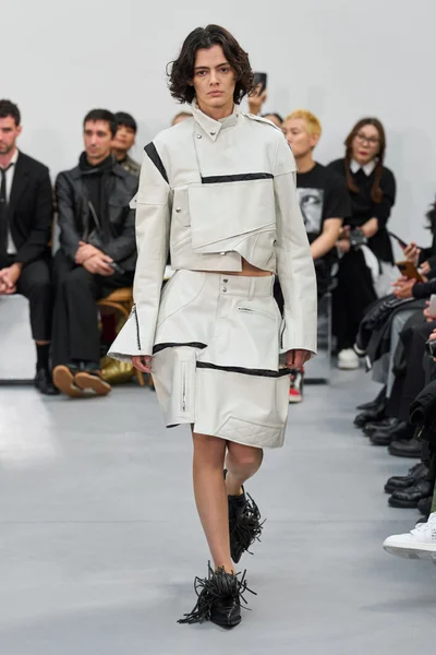 Look 29